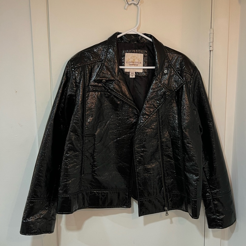 Covington black patent leather jacket 🖤